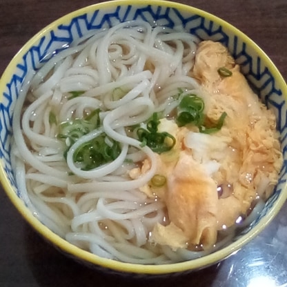 簡単で優しいお味、美味しいです!今回は都合により乾麺のうどんで作りました。卵もちょっと入れてみました。息子もたくさん食べてくれました。ありがとうございます!